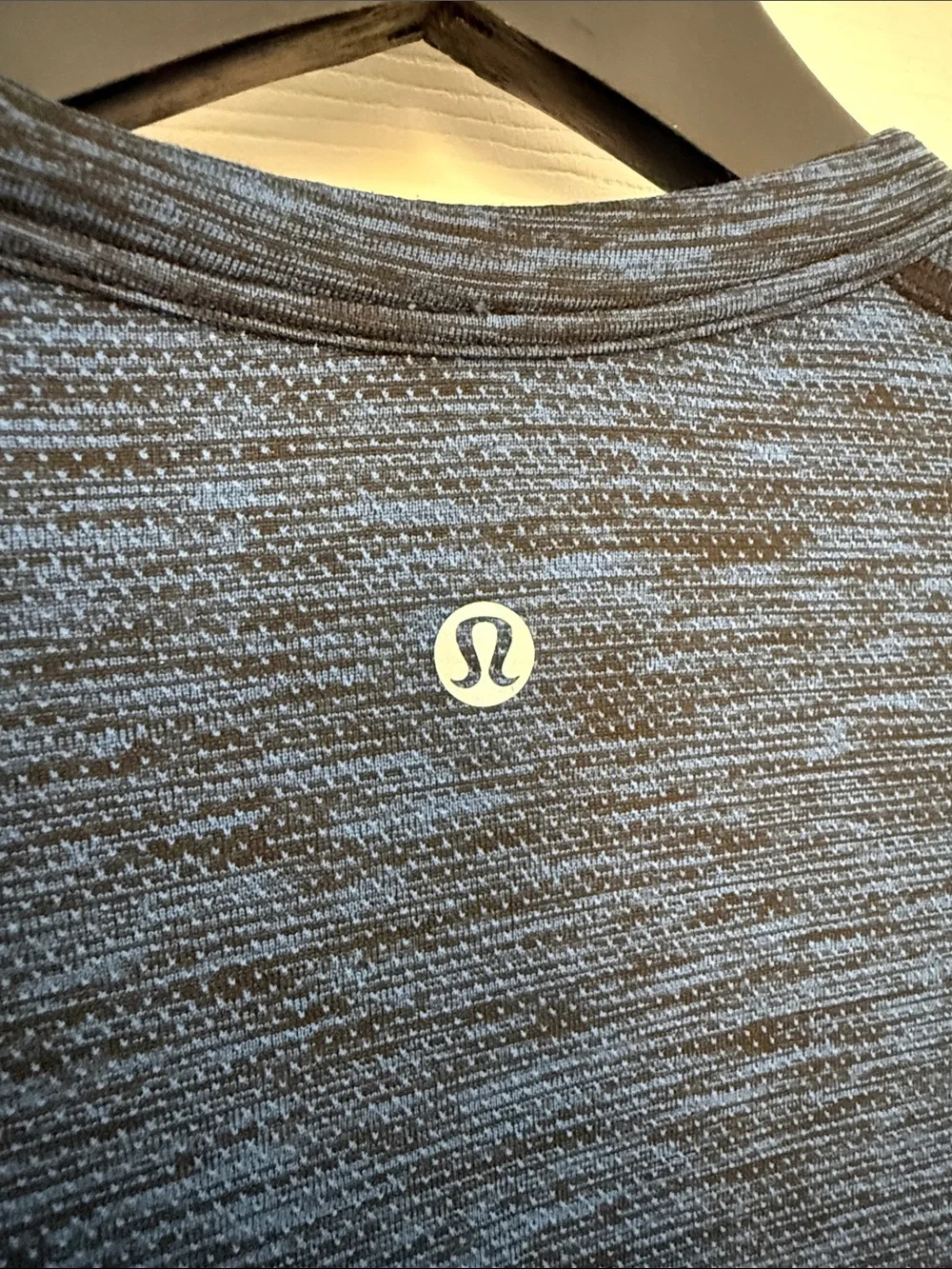 Lululemon men’s Metal Vent Tech Long Sleeve Henley